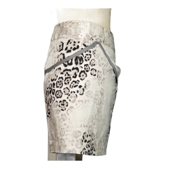 Emilio Pepe Italy Animal Print Mini Skirt Size 0 - Picture 6 of 6